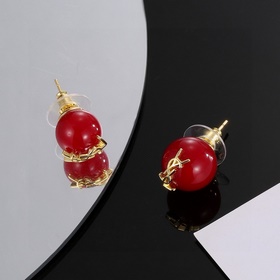 YSL Saint Laurent жемчужные серьги-гвоздики. Жемчужные серьги-гво