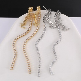 YSL Saint Laurent серьги-гвоздикиз оригинального латунного матери