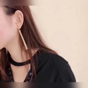 YSL Saint Laurent серьгиз оригинального латунного материала. Комп