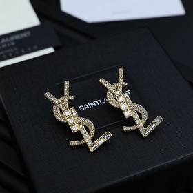 YSL Saint Laurent серьги-гвоздики с буквами бриллиантами, неровны