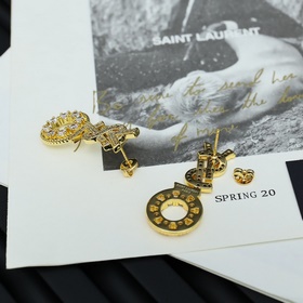 YSL Saint Laurent серьги с бриллиантами. Yves Saint Laurent был о