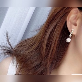 Сережки Saint Laurent YSL — классическая роскошь, модный аксессуа