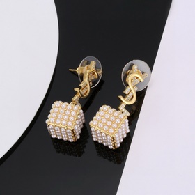 Сережки Saint Laurent YSL — классическая роскошь, модный аксессуа
