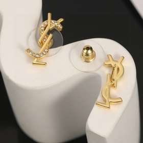 YSL Saint Laurent – классическая роскошь, модный и универсальный,