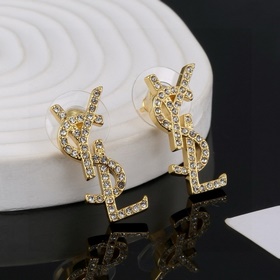 Серьги Saint Laurent YSL — классическая роскошь, модный аксессуар