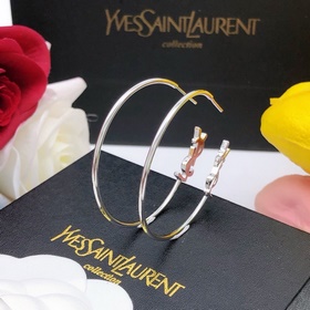 Новейшие серебряные серьги в форме полумесяца от Saint Laurent YS