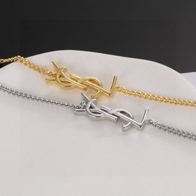 YSL, полное название Yves Saint Laurent, в китайском языке называ