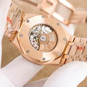 Audemars Piguet Royal Oak 15510V2 — впечатляющий дебют： удаление 