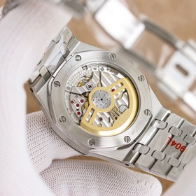 Audemars Piguet Royal Oak 15510V2 — впечатляющий дебют： удаление 