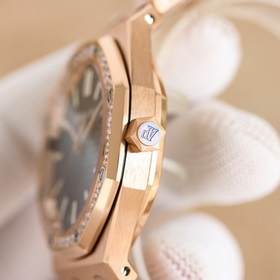 Audemars Piguet Royal Oak 15510V2 — впечатляющий дебют： удаление 