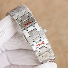 Audemars Piguet Royal Oak 15510V2 — впечатляющий дебют： удаление 