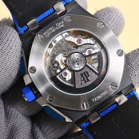 Новейшая модель Audemars Piguet с керамическим ободком. Audemars 