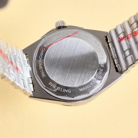 BREITLING, механическая серия хронографов A32398101M1A1 (Chronoma