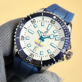 GR тщательно отобрал часы Superocean 42 мм от Breitling. 1： Часы 