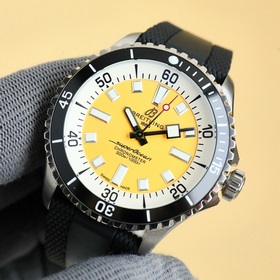 GR тщательно отобрал часы Superocean 42 мм от Breitling. 1： Часы 