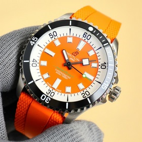 GR тщательно отобрал часы Superocean 42 мм от Breitling. 1： Часы 