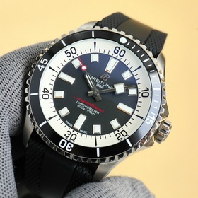 GR тщательно отобрал часы Superocean 42 мм от Breitling. 1： Часы 