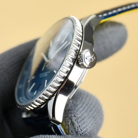 TW искренне представляет, Breitling Aviation Chronograph 1 серия 