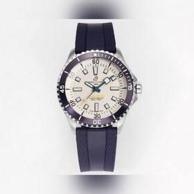 GR тщательно отобрал часы Superocean 42 мм от Breitling. 1： Часы 