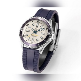 GR тщательно отобрал часы Superocean 42 мм от Breitling. 1： Часы 