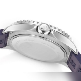 GR тщательно отобрал часы Superocean 42 мм от Breitling. 1： Часы 