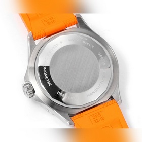 GR тщательно отобрал часы Superocean 42 мм от Breitling. 1： Часы 