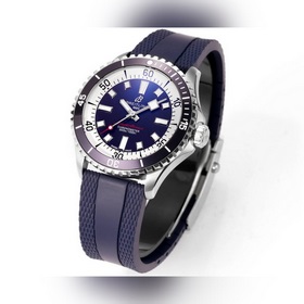 GR тщательно отобрал часы Superocean 42 мм от Breitling. 1： Часы 