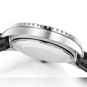 GR тщательно отобрал часы Superocean 42 мм от Breitling. 1： Часы 
