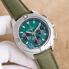 Новая серия Breitling Avenger SB01474A1C1X1 уже в продаже! Диамет