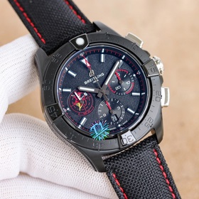 Новая серия Breitling Avenger SB01474A1C1X1 уже в продаже! Диамет