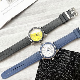 Серия Breitling Superocean! Выпуклый ободок соответствует оригина