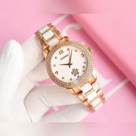 Женские механические часы Chanel Seiko представлены в соответстви
