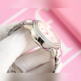 Женские механические часы Chanel Seiko представлены в соответстви