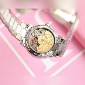 Женские механические часы Chanel Seiko представлены в соответстви