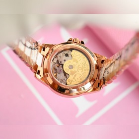 Женские механические часы Chanel Seiko представлены в соответстви
