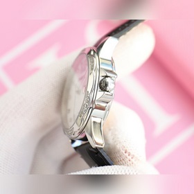 Женские механические часы Chanel Seiko представлены в соответстви