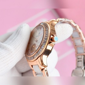 Бренд： Chanel Модель： Новая женская механическая наручная часы Ме