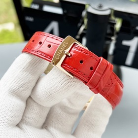 Женские механические часы Chanel Seiko представлены в соответстви