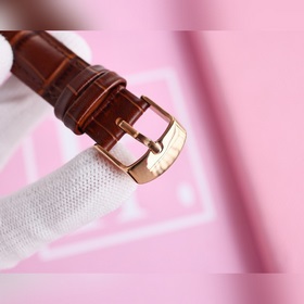 Женские механические часы Chanel Seiko представлены в соответстви