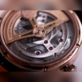 V9 International Portugal Series True Perpetual Calendar, первая 