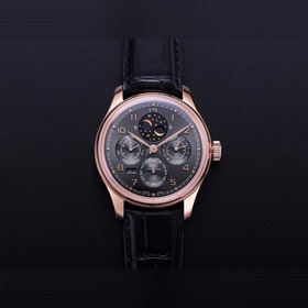 V9 International Portugal Series True Perpetual Calendar, первая