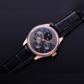 V9 International Portugal Series True Perpetual Calendar, первая 