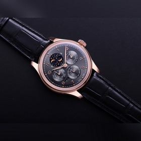 V9 International Portugal Series True Perpetual Calendar, первая 