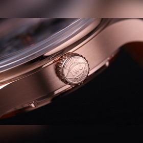 V9 International Portugal Series True Perpetual Calendar, первая 