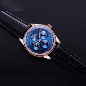 V9 International Portugal Series True Perpetual Calendar, первая 