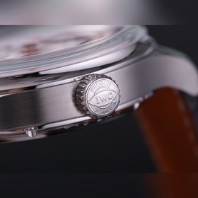 V9 International Portugal Series True Perpetual Calendar, первая 