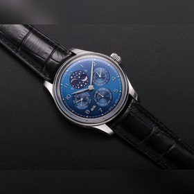 V9 International Portugal Series True Perpetual Calendar, первая 