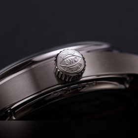 V9 International Portugal Series True Perpetual Calendar, первая 