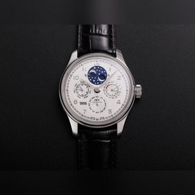 V9 International Portugal Series True Perpetual Calendar, первая