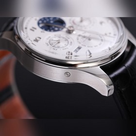 V9 International Portugal Series True Perpetual Calendar, первая 